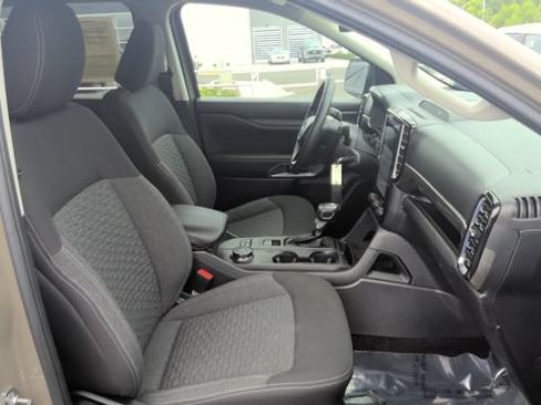 Used 2025 Ford Ranger XLT w/ Chrome Accent Package AWD/4WD image 66