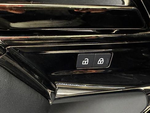 Used 2024 Land Rover Range Rover Sport Autobiography image 23