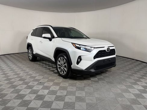Used 2024 Toyota RAV4 XLE Premium AWD/4WD image 4