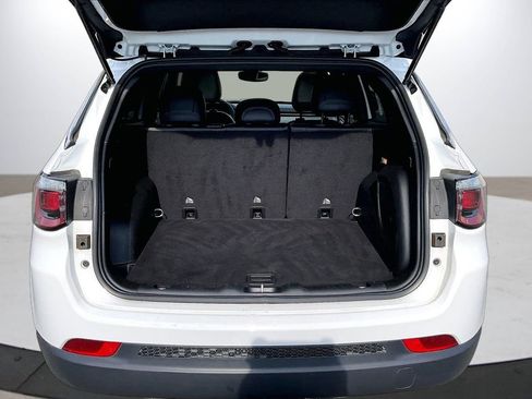 Used 2024 Jeep Compass Latitude w/ Sun and Sound Group image 26