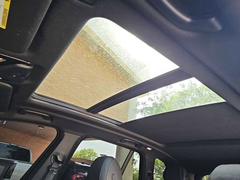 Used 2024 BMW X5 xDrive40i w/ Premium Package image 19