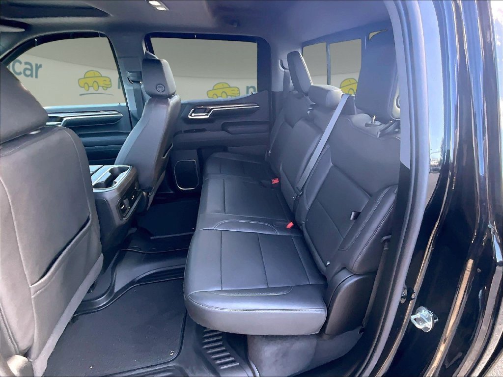 Used 2022 Chevrolet Silverado 1500 RST w/ Redline Edition AWD/4WD image 15