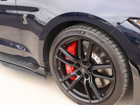 Used 2021 Ford Mustang Shelby GT500 w/ Technology Package RWD image 10