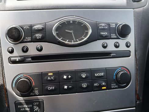 Used 2010 INFINITI G37 Sport w/ Navigation Pkg image 30