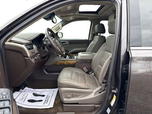 Used 2017 GMC Yukon Denali w/ Open Road Package AWD/4WD image 10