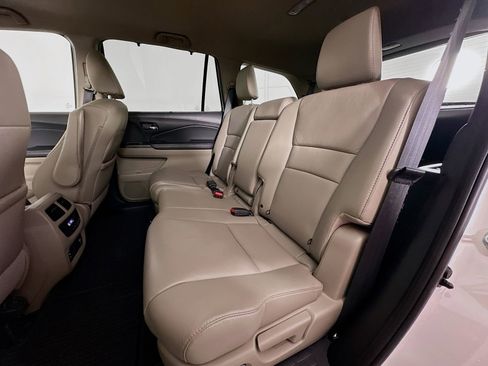 Used 2017 Honda Pilot Touring image 26