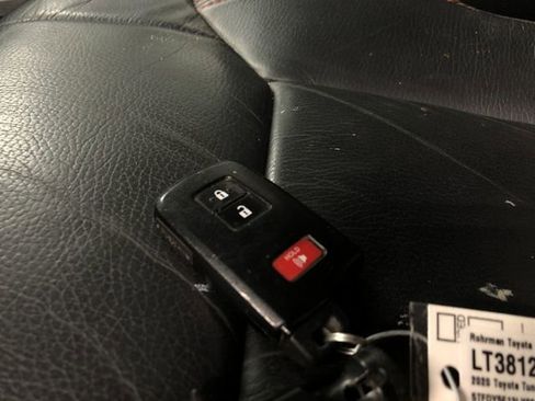 Used 2020 Toyota Tundra TRD Pro AWD/4WD image 31