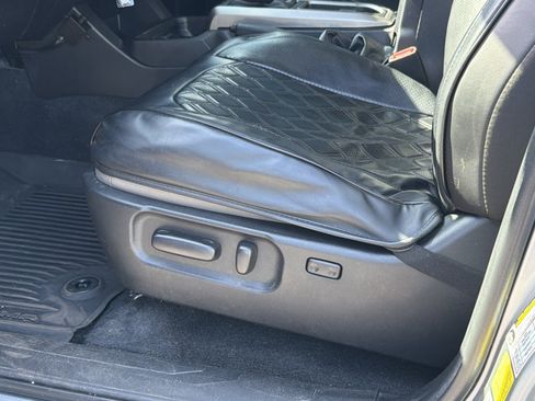 Used 2022 Toyota Tacoma SR5 w/ Technology Package RWD image 26