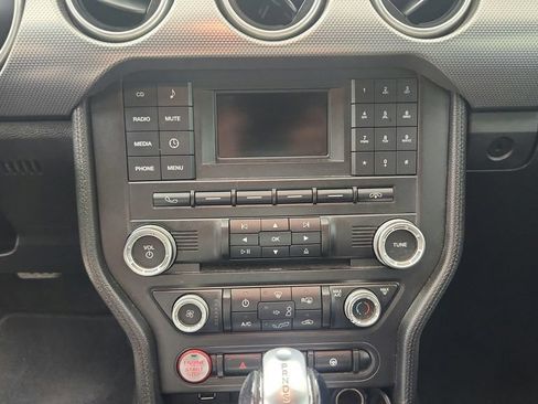 Used 2018 Ford Mustang GT RWD image 31
