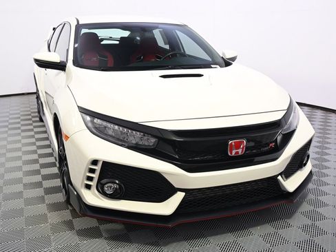 Used 2019 Honda Civic Type R image 9