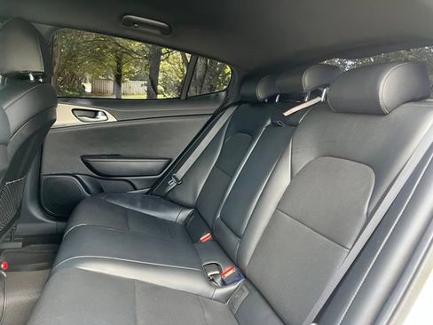 Used 2021 Kia Stinger GT RWD image 17