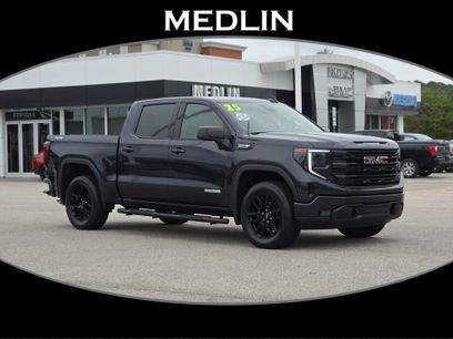 Used 2025 GMC Sierra 1500 Elevation w/ Preferred Package