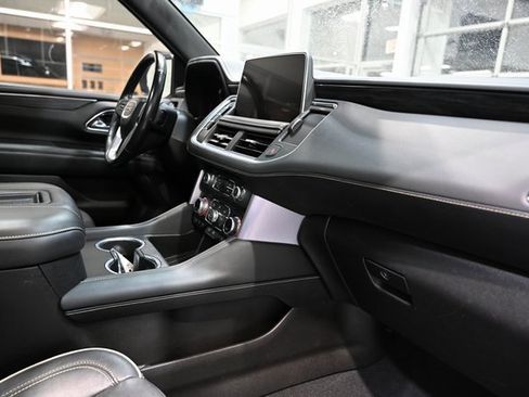 Used 2021 GMC Yukon SLT w/ SLT Luxury Plus Package image 14
