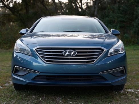 Used 2015 Hyundai Sonata SE image 17