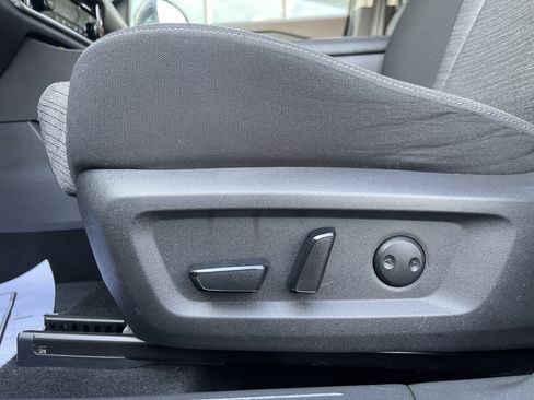 Used 2021 Nissan Rogue SV image 16