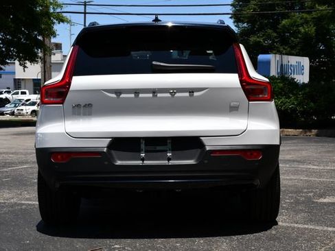 Used 2023 Volvo XC40 Recharge Plus AWD/4WD image 6