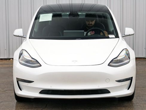 Used 2019 Tesla Model 3 Standard Range Plus image 46