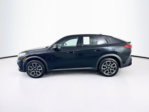 Used 2026 BMW X2 xDrive28i AWD/4WD image 4