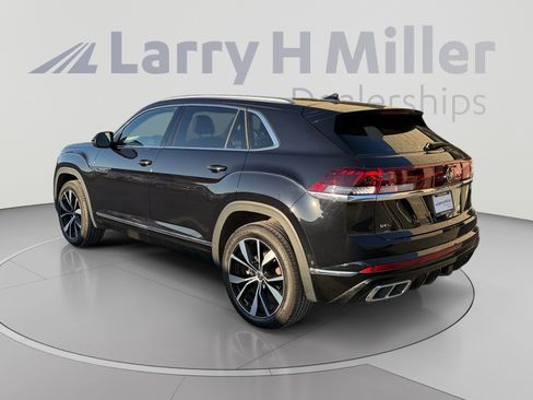 Certified 2025 Volkswagen Atlas Cross Sport SEL Premium R-Line AWD/4WD image 3