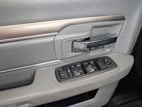 Used 2018 RAM 2500 SLT image 33