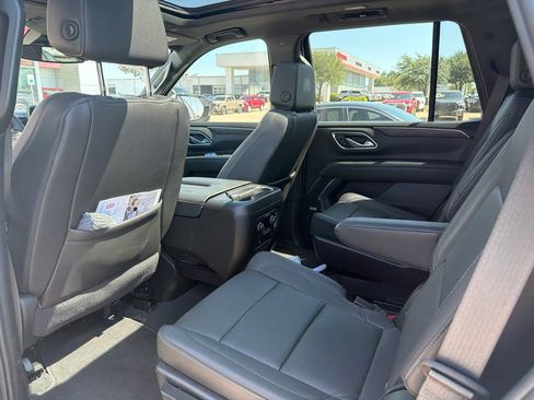 Used 2024 Chevrolet Tahoe LT w/ LT Signature Package RWD image 9