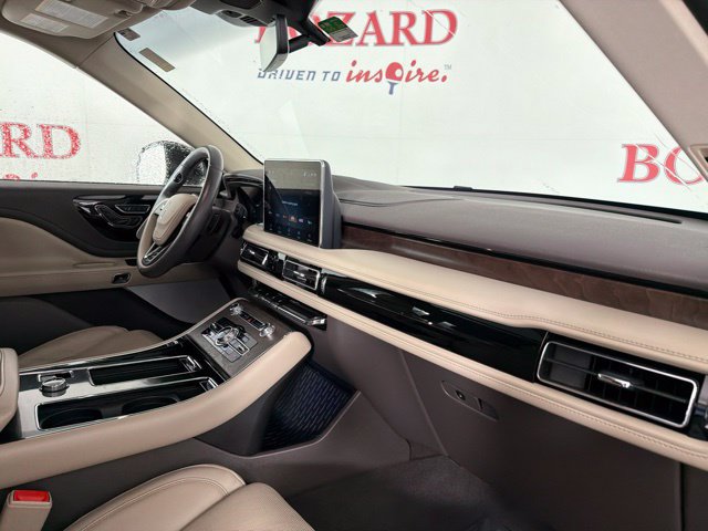 Certified 2023 Lincoln Aviator Reserve w/ Equipment Group 201A AWD/4WD image 32