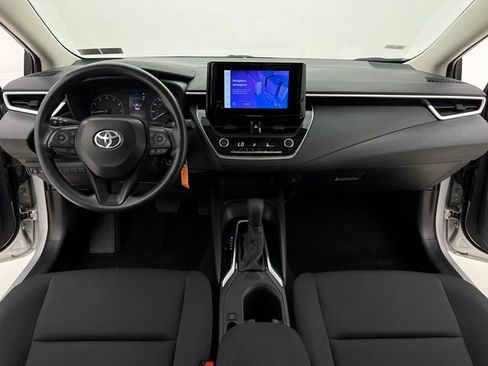 Used 2025 Toyota Corolla LE FWD image 20