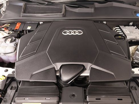 Used 2023 Audi Q7 3.0T Premium Plus AWD/4WD image 21