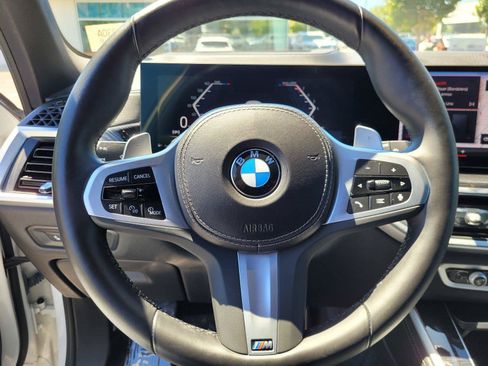 Used 2025 BMW X5 xDrive40i w/ M Sport Package AWD/4WD image 34