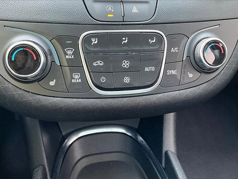 Used 2023 Chevrolet Malibu LT image 15