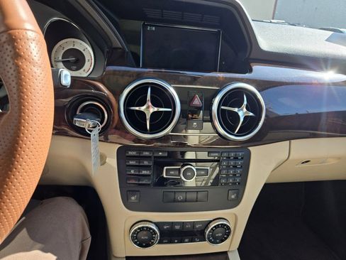 Used 2014 Mercedes-Benz GLK 250 BlueTEC 4MATIC image 16