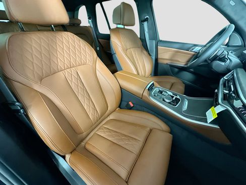 New 2026 BMW X5 xDrive40i w/ M Sport Package image 29