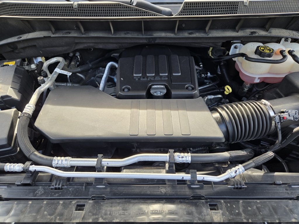 Used 2023 Chevrolet Silverado 1500 LT AWD/4WD image 32