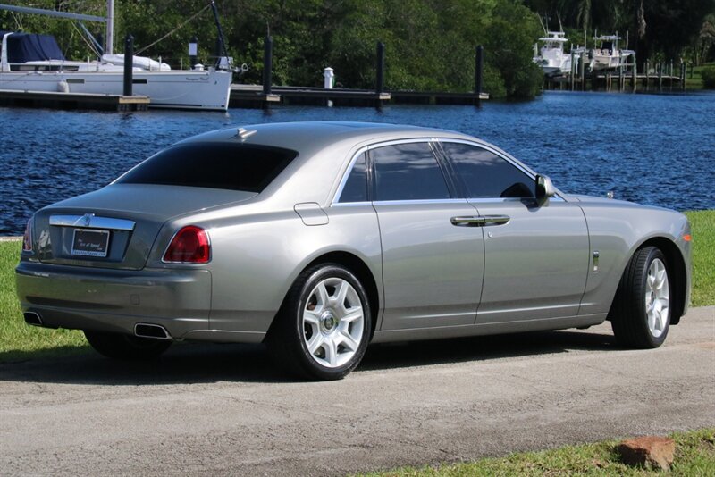 Used 2016 Rolls-Royce Ghost RWD image 3
