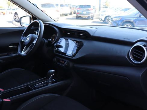 Used 2021 Nissan Kicks SV FWD image 35
