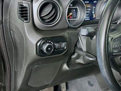 Used 2021 Jeep Wrangler Sport S image 17