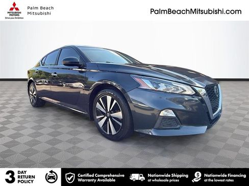 Used 2021 Nissan Altima 2.5 SV FWD image 1