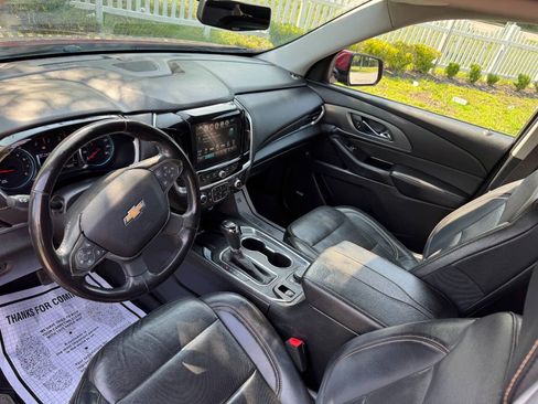 Used 2019 Chevrolet Traverse Premier w/ LPO, Floor Liner Package AWD/4WD image 10
