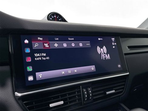 Certified 2023 Porsche Cayenne Coupe image 21