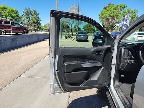 Used 2019 Chevrolet Colorado ZR2 AWD/4WD image 11