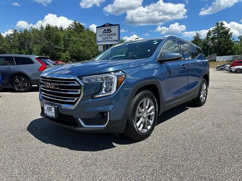 Used 2024 GMC Terrain SLT AWD/4WD image 1