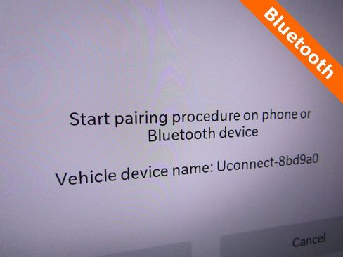 Used 2023 Chrysler Pacifica Touring-L image 15