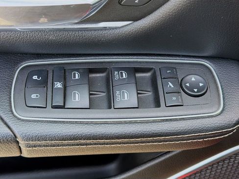 Used 2023 RAM 1500 Laramie image 24