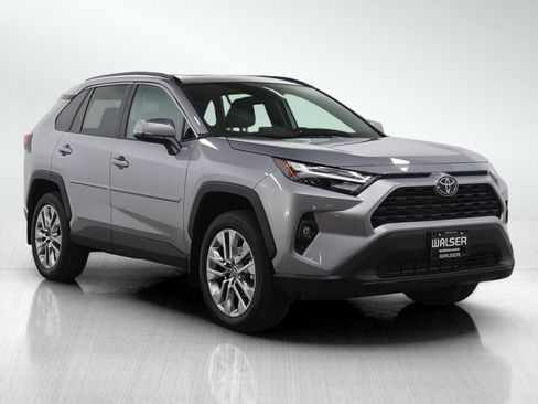 Used 2025 Toyota RAV4 XLE Premium image 7