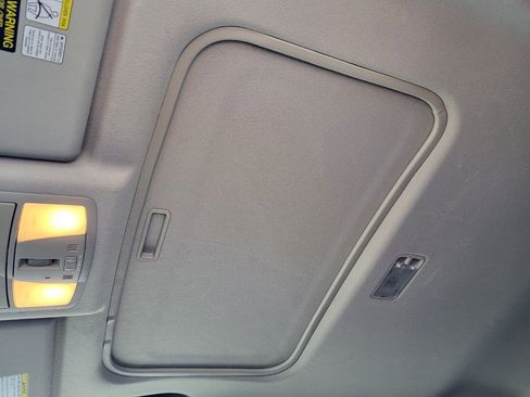 Used 2012 Nissan Rogue SL image 33