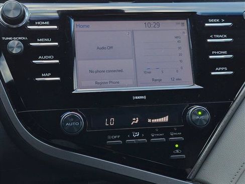 Used 2020 Toyota Camry SE FWD image 12
