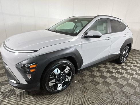 Used 2025 Hyundai Kona SEL FWD image 7