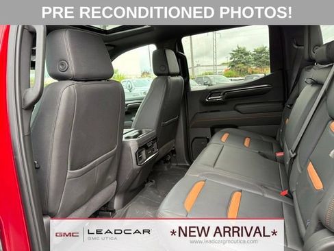 Used 2024 GMC Sierra 1500 AT4 w/ Technology Package AWD/4WD image 18