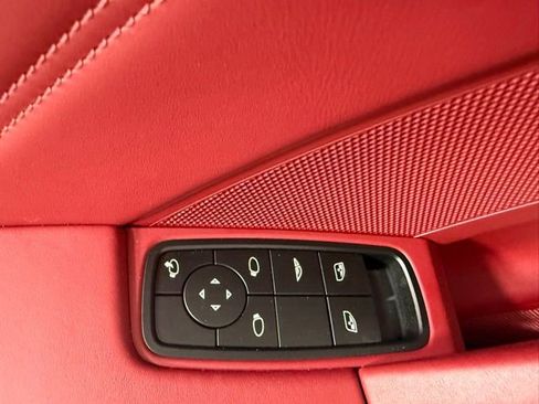 Used 2024 Porsche 911 Carrera RWD image 26