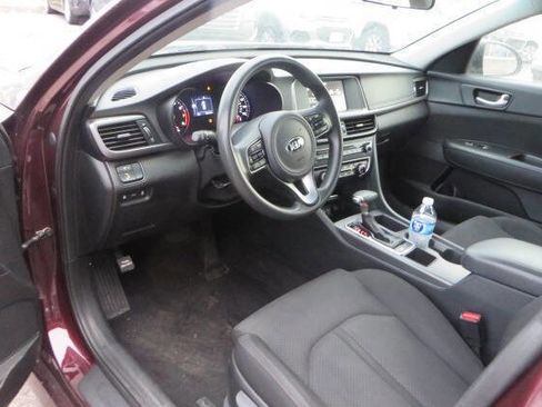 Used 2018 Kia Optima LX w/ 17" Alloy Wheels Package image 11